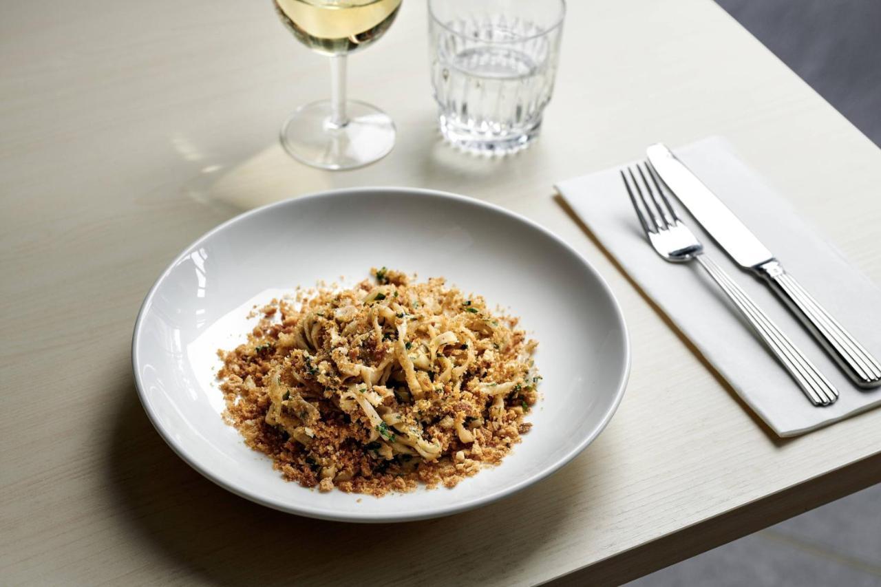 Midnight Hotel, Autograph Collection Canberra Luaran gambar A plate of pasta