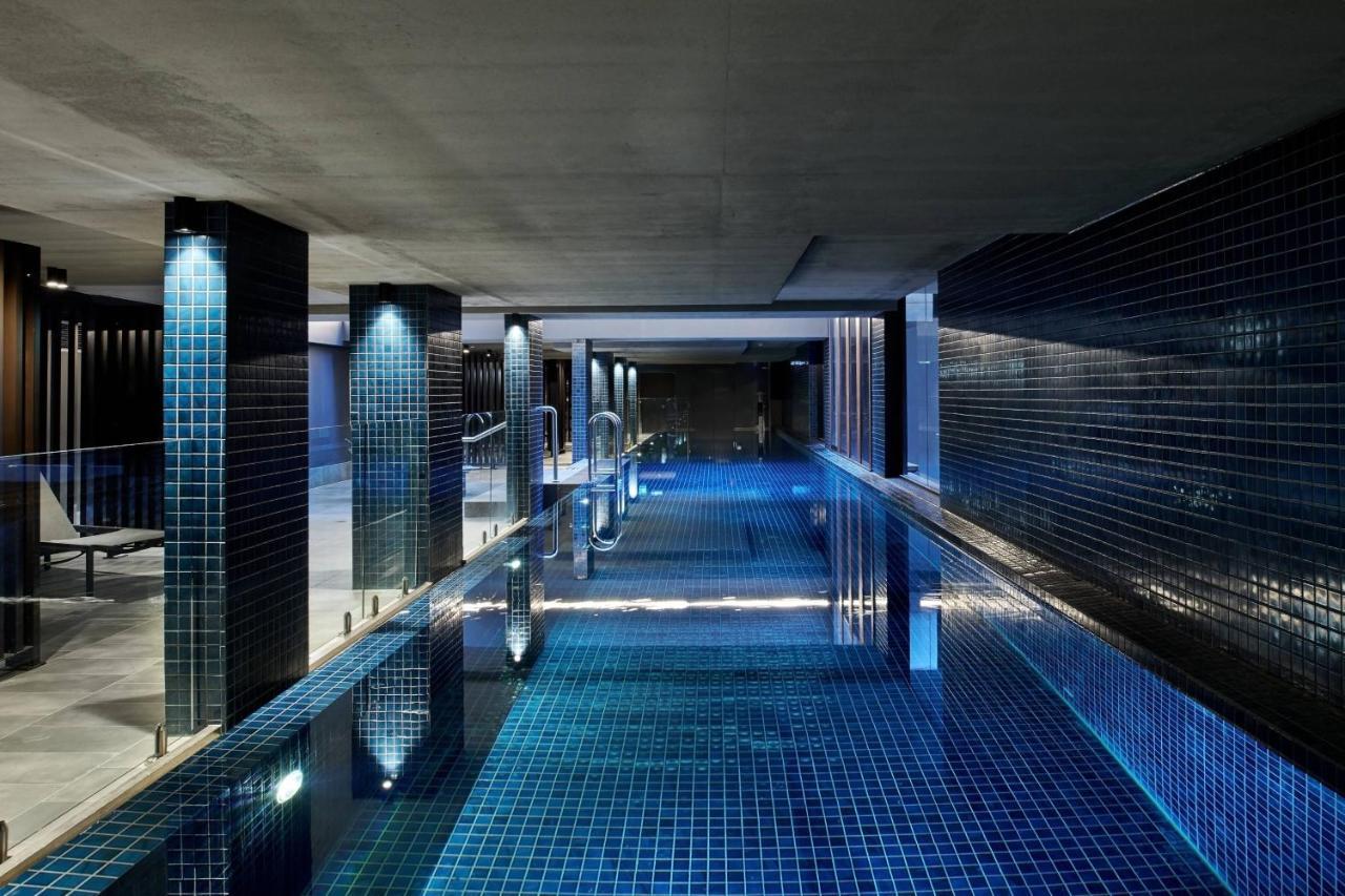 Midnight Hotel, Autograph Collection Canberra Luaran gambar The pool at the hotel
